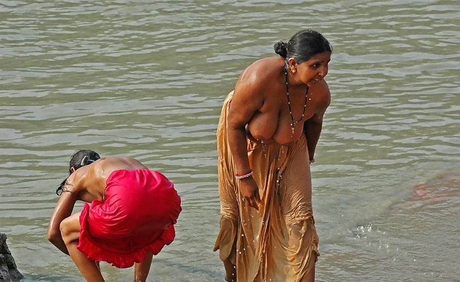 【※楽園】汚いと噂のインド・ガンジス川に行った結果。水浴びしてる女多すぎｗｗｗｗｗｗｗｗｗｗｗｗｗｗｗ(画像あり)・7枚目