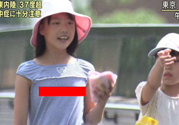 【悲報】NHKのニュースに映ったJSのビーチクがスケスケだと話題にwww