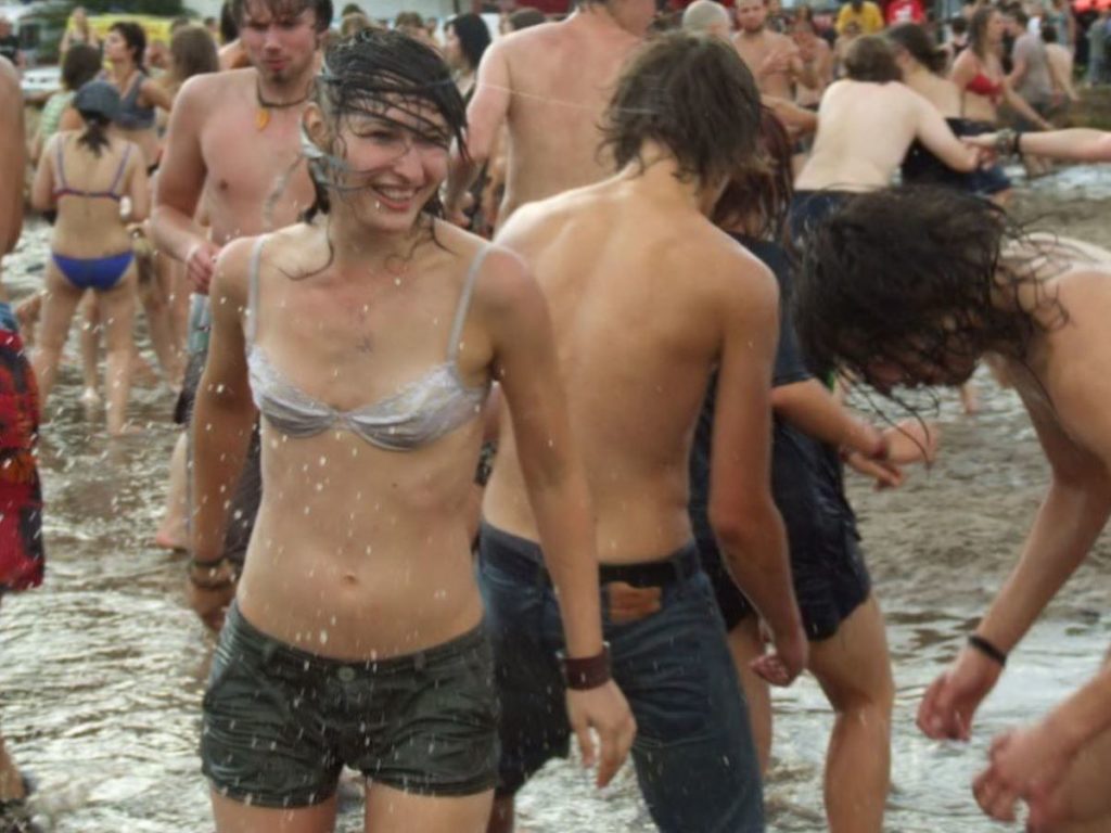 ”ウッドストックフェスティバル”とかいうフェスが裸祭りだった件ｗｗｗｗｗｗｗ・7枚目