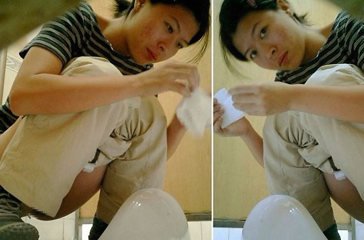 【你好トイレ】中国人女子さん、トイレの欠点を利用されガッツリ撮られる。。(26枚)・13枚目