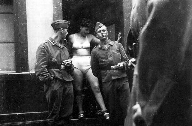【売春婦】ベトナムの売春宿で撮影された「軍用御用達」の女たち。・29枚目
