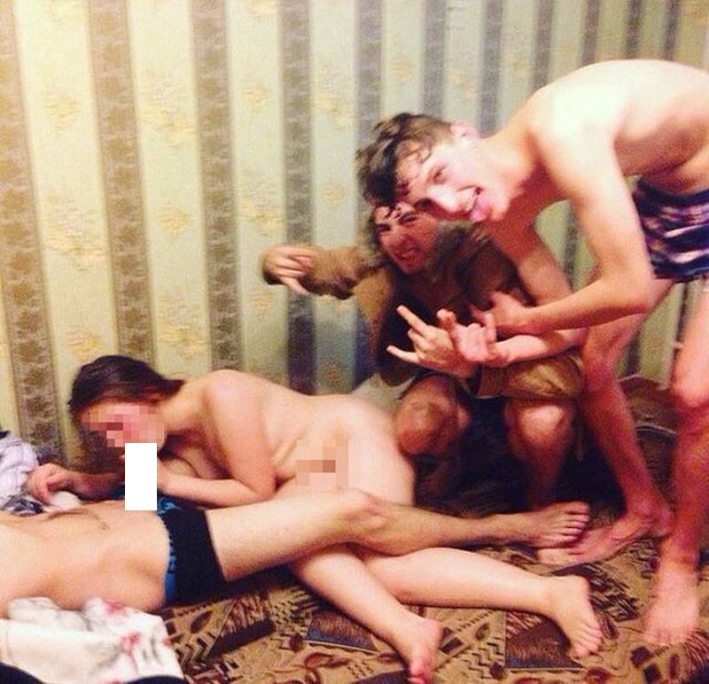 【※乱交】ロシアの10代の男女が乱交パティー。。世界が激震・・・・（画像あり）・3枚目
