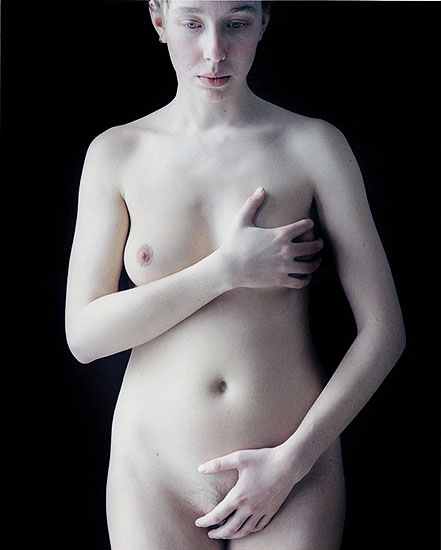 ”アルビノ”な美女のヌード写真集。ガチで全部が真っ白ｗｗｗｗｗｗｗ（23枚）・1枚目
