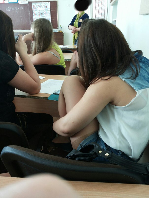 ロシアの学校で撮影された女子生徒の画像。。男子はガチで勉強どころじゃないｗｗｗｗｗｗ（エロ画像）・31枚目