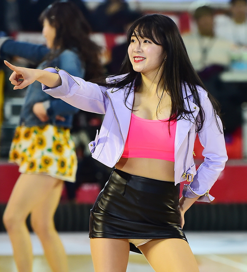 韓国のエロチアリーダー、世界レベルのセクシーダンスをご覧くださいｗｗｗｗｗｗ（エロ画像）・8枚目