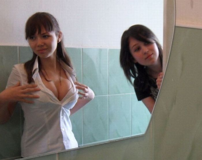 ロシアの女子学生さん、仲間と悪ふざけｗｗｗこれはヤリすぎです。。（エロ画像）・28枚目