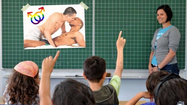 ガチの「性教育」の授業がこちら。。ガチで親からクレーム殺到するレベルｗｗｗｗｗ（画像あり）・6枚目