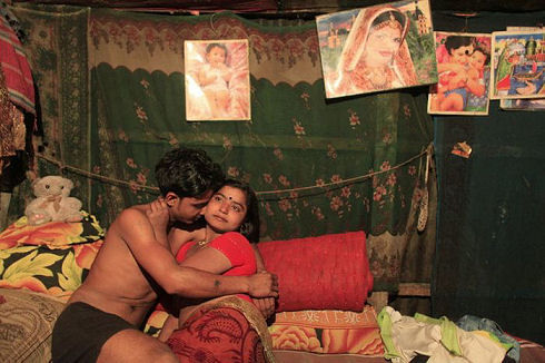 【売春婦】バングラデッシュの女の子がガチで若すぎて引くわぁ・・・（エロ画像）・2枚目