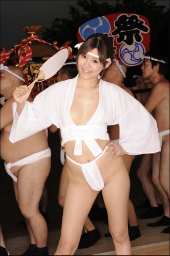 【エロ画像】日本でも最もエロい「祭り」がこちら。10代もいるらしい…・13枚目