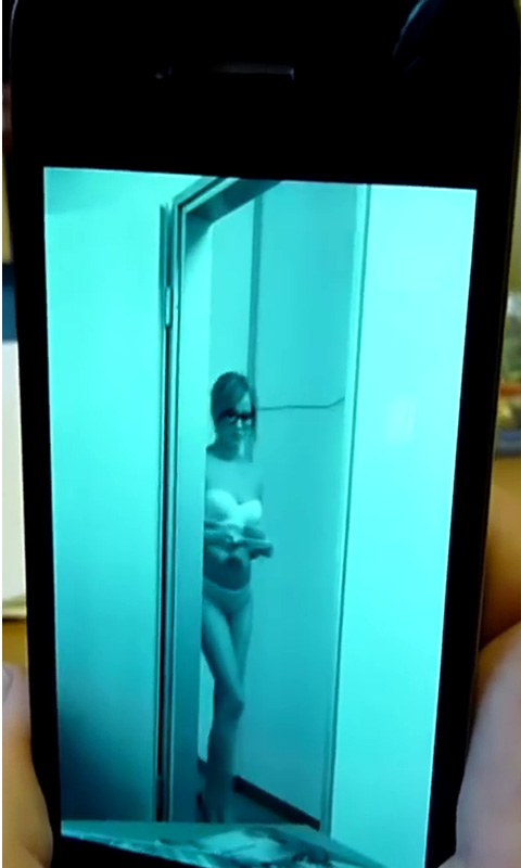 【エロ画像】女の子を”裸”にできる神アプリが開発される。スゲーｗｗｗｗｗ・20枚目