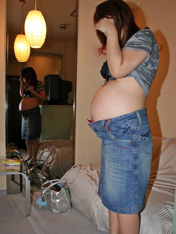 【出産エロ】妊婦まんさん、将来の子供に見られたくない行為をしちゃう・・・（GIFあり）・162枚目