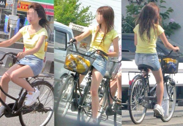 【自転車パンチラ】自転車移動の女さん、ミニスカで大胆にパンツを披露してしまうｗｗｗｗｗｗ・9枚目