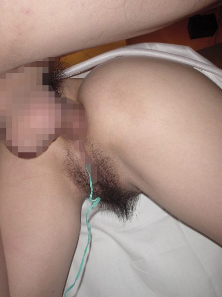 【ハメ撮り画像】肛門にズッポリ挿入されてるアナルセックス女子、欧米化し過ぎだろｗｗｗｗｗｗｗ・18枚目