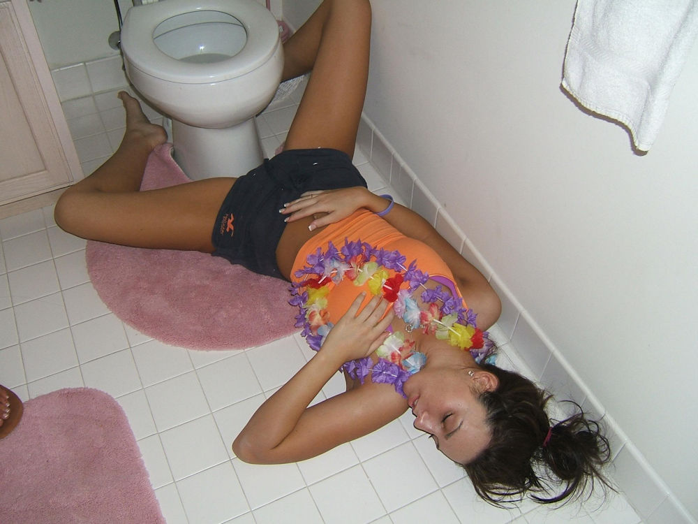 drunk girl210529011
